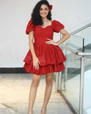 Actress Kashish Khan at Kinnerasaani Trailer Launch Pictures 15