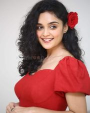 Actress Kashish Khan at Kinnerasaani Trailer Launch Pictures 22