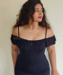 Actress Poonam Bajwa Black Dress Photoshoot Pictures 06