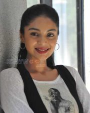 Actress Sanam Shetty Photos 08