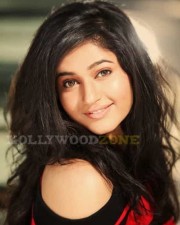 Hot And Sexy Poonam Bajwa Pics 06