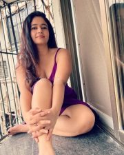 Hot Curvy Beauty Poonam Bajwa Photo 01