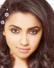 Ikk Movie Heroine Anika Vikhraman Photos 01