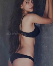 Model Aditi Vats Bikini Pic 01