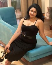 Sophisticated Actress Poonam Bajwa in a Navy Blue Designer Suit Photos 02 Sophisticated Actress Poonam Bajwa in a Navy Blue Designer Suit Photos 02