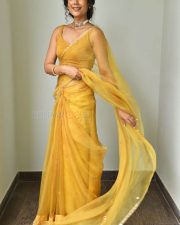 Actress Aakanksha Singh at Shashtipoorthi Movie Interview Pictures 19