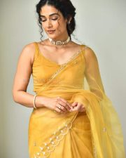 Actress Aakanksha Singh at Shashtipoorthi Movie Interview Pictures 22