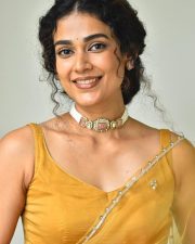 Actress Aakanksha Singh at Shashtipoorthi Movie Interview Pictures 28
