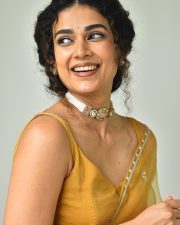 Actress Aakanksha Singh at Shashtipoorthi Movie Interview Pictures 29