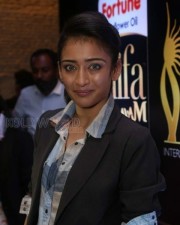Actress Akshara Haasan At Iifa Utsavam Event Pictures 08