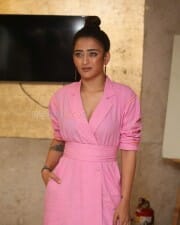 Actress Akshara Haasan At Kadaram Kondam Pre release Event Pictures 07
