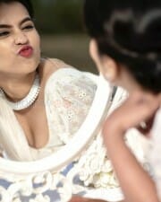 Actress Komalee Prasad Hd Pictures 12