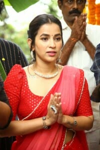 Actress Komalee Prasad at Sasivadane Movie Opening Pictures 22