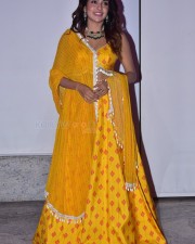 Actress Mahima Nambiar at Chandramukhi 2 Movie Pre Release Event Photos 02