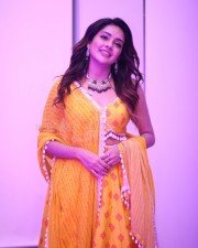 Actress Mahima Nambiar at Chandramukhi 2 Movie Pre Release Event Photos 10