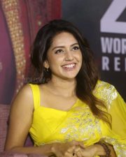 Actress Mahima Nambiar at Chandramukhi 2 Movie Press Meet Pictures 06