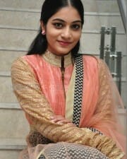 Actress Punarnavi Bhupalam Photos 14