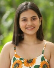 Actress Ramya Pasupuleti At Commitment Movie Trailer Launch Stills 11