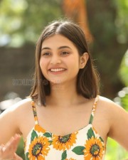 Actress Ramya Pasupuleti At Commitment Movie Trailer Launch Stills 19