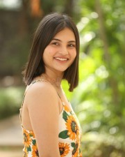 Actress Ramya Pasupuleti At Commitment Movie Trailer Launch Stills 27