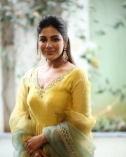 Actress Samyuktha Menon at Vaathi Sir Movie Interview Pictures 31