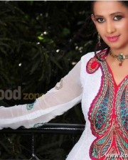 Actress Sanjana Singh Sexy Photos 40