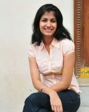 Actress Shreya Dhanvantary Pics 02