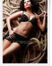 Actress Shreya Dhanwanthary Sexy Pictures 18 Actress Shreya Dhanwanthary Sexy Pictures 18