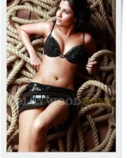 Actress Shreya Dhanwanthary Sexy Pictures 20 Actress Shreya Dhanwanthary Sexy Pictures 20
