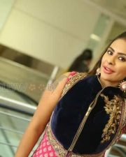 Actress Sri Reddy Mallidi Photos 09