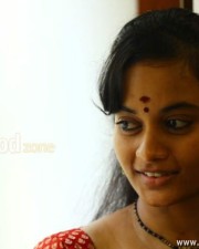 Actress Suja Varunee Sexy Pictures 23