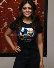 Actress Vaibhavi Shandilya At Capemari Movie Press Meet Photos 01