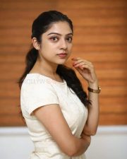 Actress Varsha Bollamma at Swathi Muthyam Movie Interview Photos 33