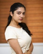 Actress Varsha Bollamma at Swathi Muthyam Movie Interview Photos 35