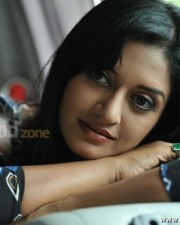 Actress Vimala Raman Sexy Pics 25
