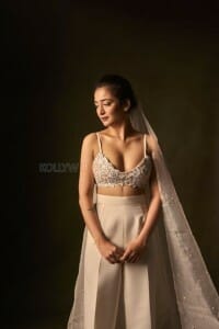 Akshara Haasan Gorgeous White Dress Photoshoot Stills 03
