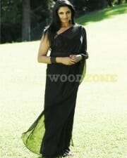 Beautiful Actress Vimala Raman Stills 13
