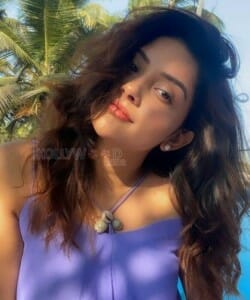 Beautiful Mahima Nambiar at the Beach Photos 01