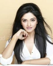 Beautiful Vimala Raman Stills 05