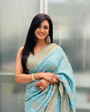 Charming Shweta Tiwari in a Powder Blue Saree Photos 01