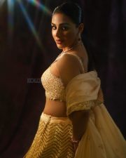 Dazzling Samyuktha Menon Stunning Pictures 04