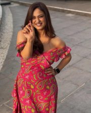 Do You Wanna Partner Actress Shweta Tiwari in a Royal Pink Off Shoulder Maxi Dress Photos 04