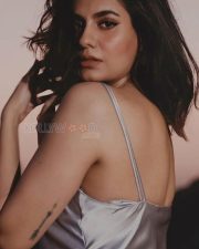 Fashionable Shreya Dhanwanthary in a Silver Satin Gown Dress Photos 02 Fashionable Shreya Dhanwanthary in a Silver Satin Gown Dress Photos 02