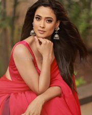 Gorgeous Indian TV Actress Shweta Tiwari in Red Saree Photos 01