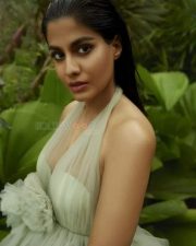 Guns Gulaabs Actress Shreya Dhanwanthary Sexy Pictures 02 Guns Gulaabs Actress Shreya Dhanwanthary Sexy Pictures 02