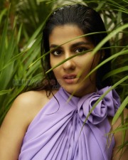 Guns and Gulaabs Web Series Actress Shreya Dhanwanthary Photoshoot Pictures 05