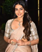 Heroine Aakanksha Singh at Shashtipoorthi Trailer Launch Event Photos 01