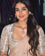 Heroine Aakanksha Singh at Shashtipoorthi Trailer Launch Event Photos 02
