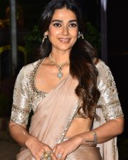 Heroine Aakanksha Singh at Shashtipoorthi Trailer Launch Event Photos 09