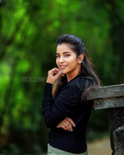 Heroine Komalee Prasad Photos 02